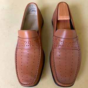 Caramel brown loafers by taryn rose